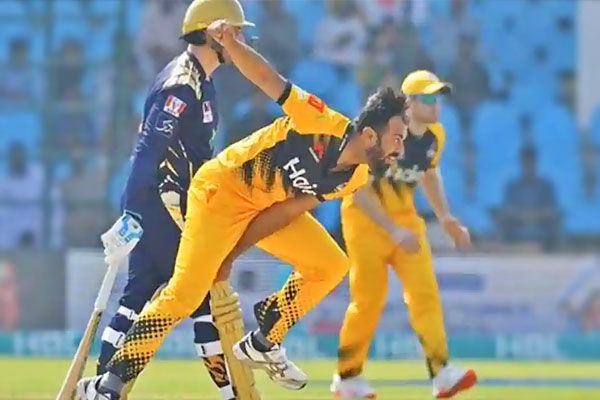 Jason Roy accuses Wahab Riaz of ball tampering in PSL