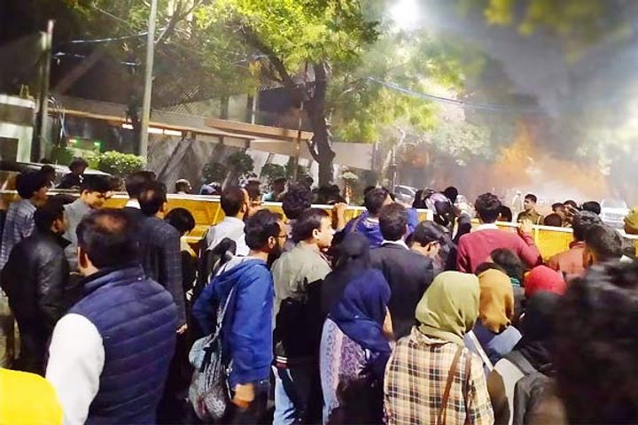  Jamia students demand CM Kejriwal to act against perpetrators