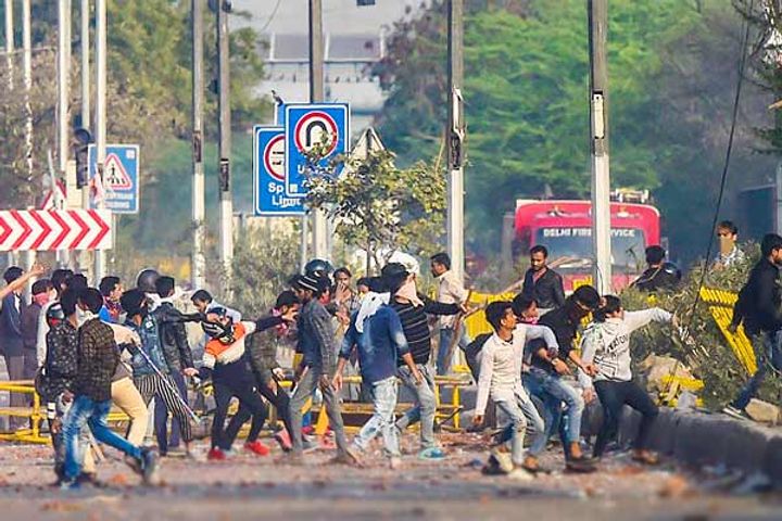 Delhi Police received 7,500 calls for help on day 3 of violence