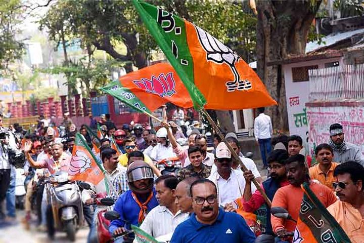 Three BJP workers who raised goli maar  slogans held in West Bengal 