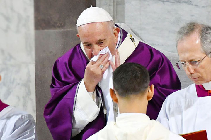  Pope Francis skips event after seen coughing