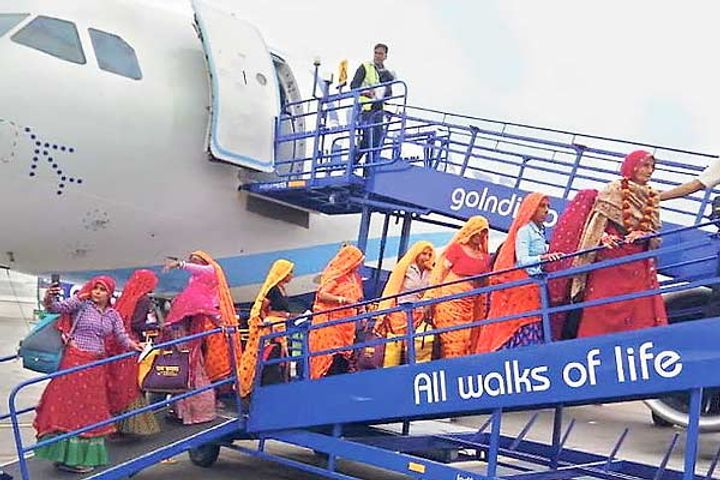 Person fulfills 18 elderly women  dreams pilgrimage done by flight