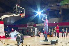  Q4 Robot played basketball and scored 33 points