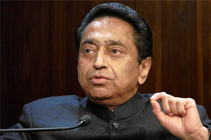 88 Congress MLAs and 4 independents attended meet at Kamal Nath residence