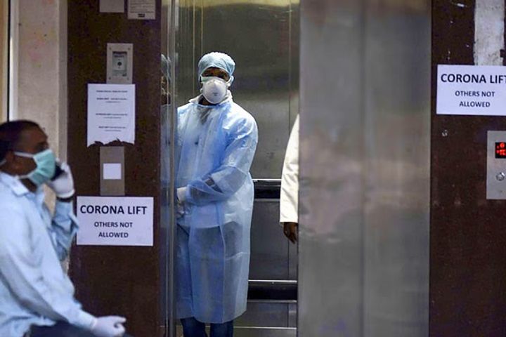 Doctor who treated India  first patient to die of Coronavirus tests positive