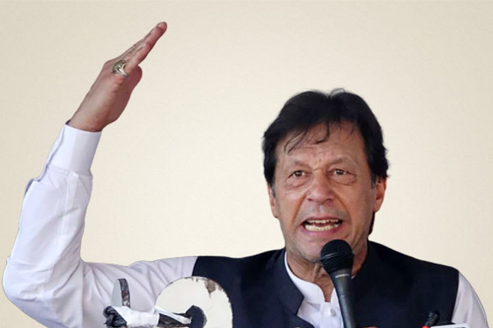 Stay at home & observe own symptoms says Pak PM Imran Khan receives flak on social media