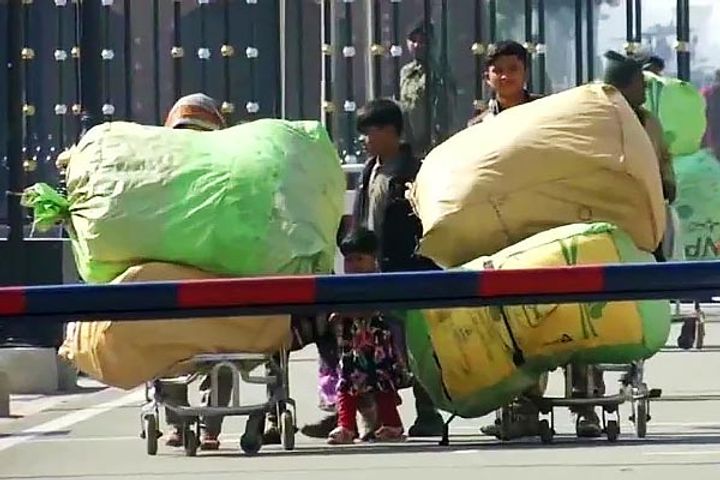 29 Indians return from Dubai via Pakistan 29 Indians return from Dubai via Pakistan