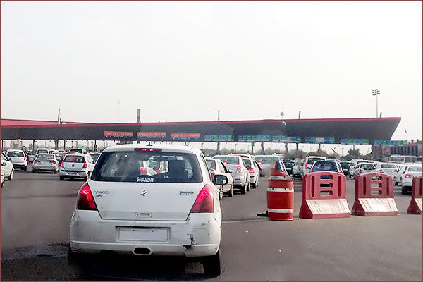 Nitin Gadkari suspends toll collection on highways