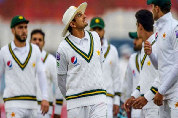 PCB rein in Pakistani cricketers only 4 foreign leagues will be able to play