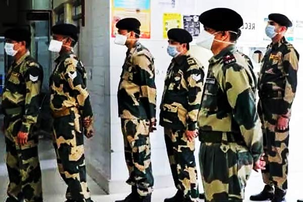 BSF officer infected with corona and quarantine given to 50 jawans