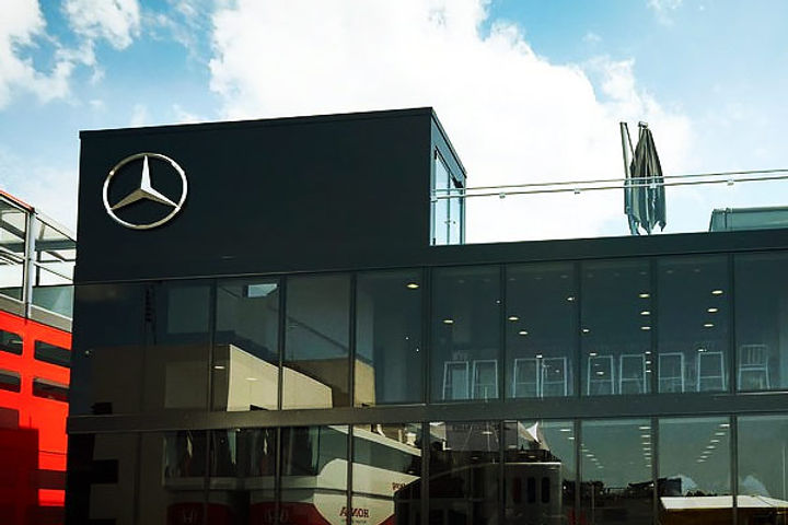 Mercedes F1 team helps in developing breathing aid amid pandemic