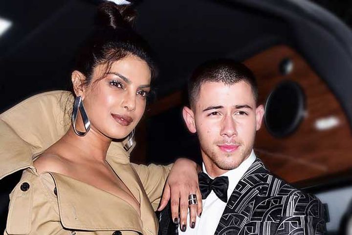 In the battle against Corona Nick and Priyanka also donated to PM Modi Cares Fund In the battle against Corona Nick and Priyanka also donated to PM Modi Cares Fund