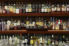 Liquor bottles worth Rs 1 lakh stolen from closed outlet in Mangaluru