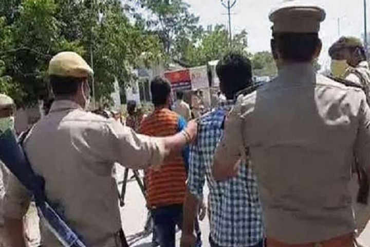 UP Police Team Attacked While Trying To Enforce Lockdown In Bareilly