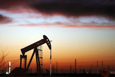 India to stock up Middle Eastern crude oil to take advantage of low prices