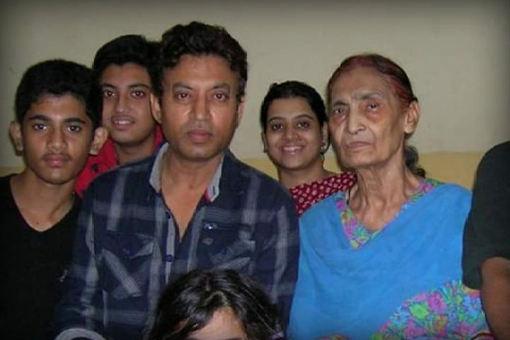 Irrfan Khan mother died at the age of 82