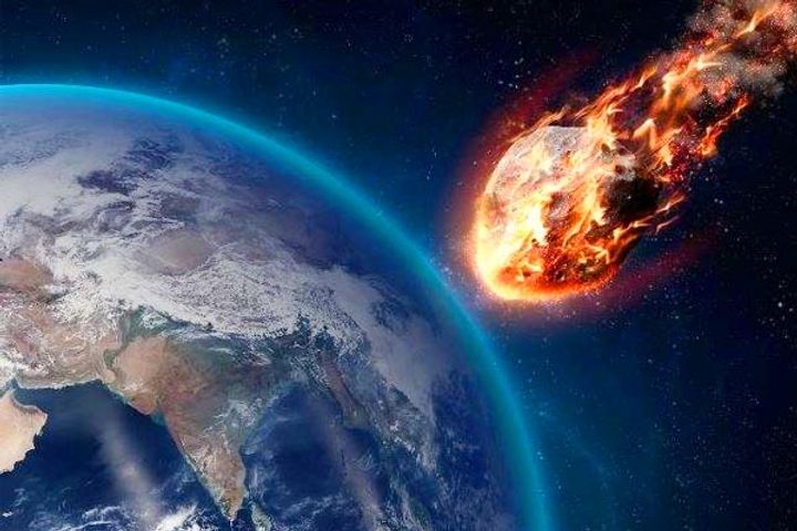 Meteor will pass at a speed of 19,000 km  h from very close to the Earth
