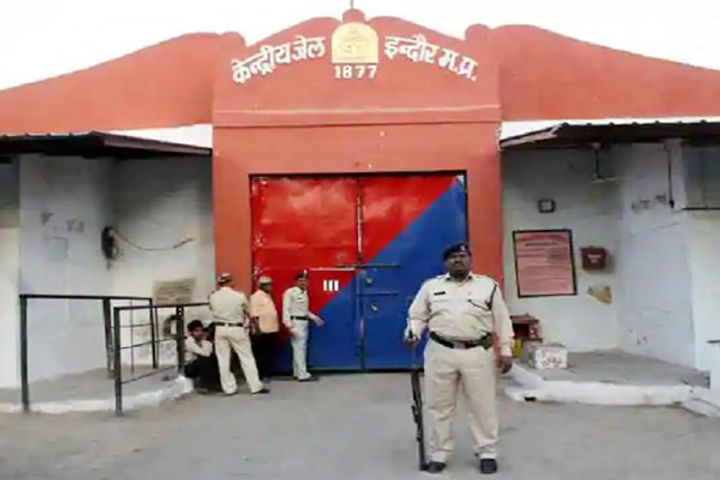 Corona virus confirmed in 19 inmates of Indore Central Jail 1 out of jail Corona virus confirmed in 19 inmates of Indore Central Jail 1 out of jail