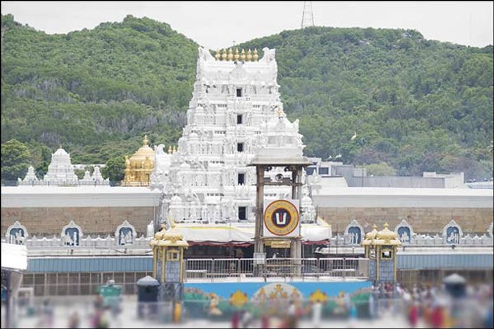 India richest temple in Tirupati lays off 1300 contractual employees amid coronavirus lockdown India richest temple in Tirupati lays off 1300 contractual employees amid coronavirus lockdown