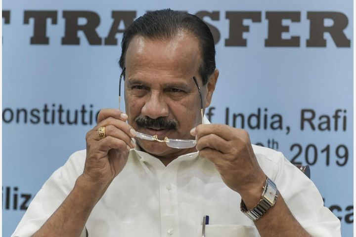 Union Minister Sadananda Gowda skips quarantine after landing in Bengaluru Union Minister Sadananda Gowda skips quarantine after landing in Bengaluru