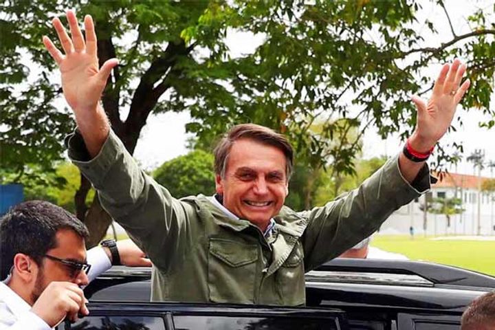 President Bolsonaro joins rally against Brazil top court, judge warns democracy at risk