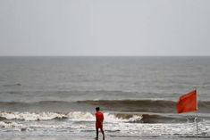 Thackeray released list of  what to do and what not to do in view of Nisarga