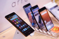 Govt offers $6 Billion sops for Make In India push in smartphone manufacturing