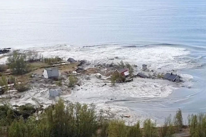 Video of terrible landslide in Norway Alta viral many houses including land collapsed in sea