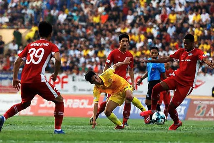 Club football starts after 7 weeks in Vietnam Reached about 30,000 visitors