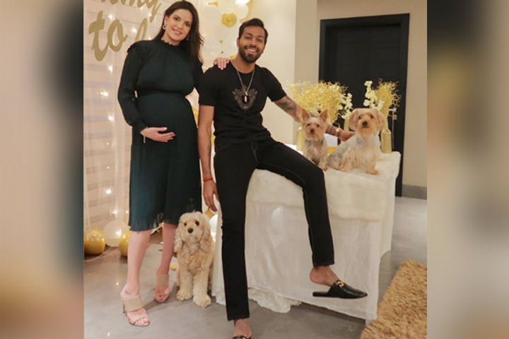 Natasa Stankovic baby shower pic goes viral Hardik Pandya poses with ladylove like never before