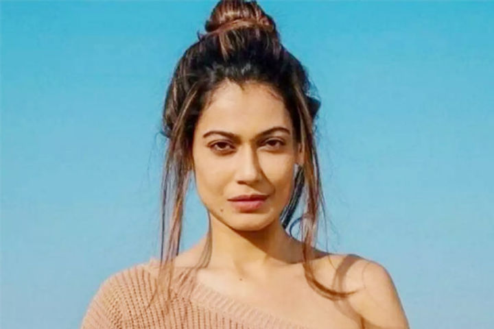 Payal Rohatgi faces legal trouble for promoting Hindu-Muslim Hatred with her comment on Safoora Zarg