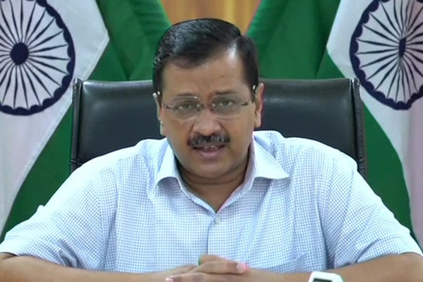 Kejriwal questions the central government decision in a meeting with LG