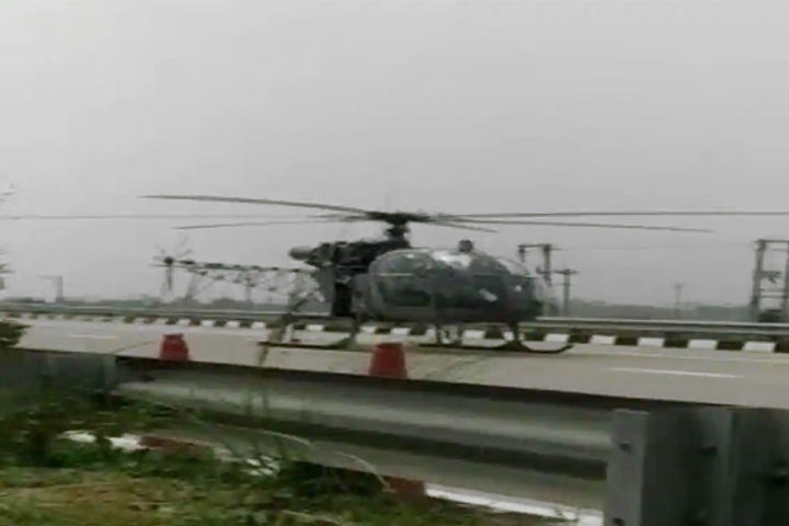 Airforce helicopter makes emergency landing on Kundli Ghaziabad Palwal expressway in Haryana 