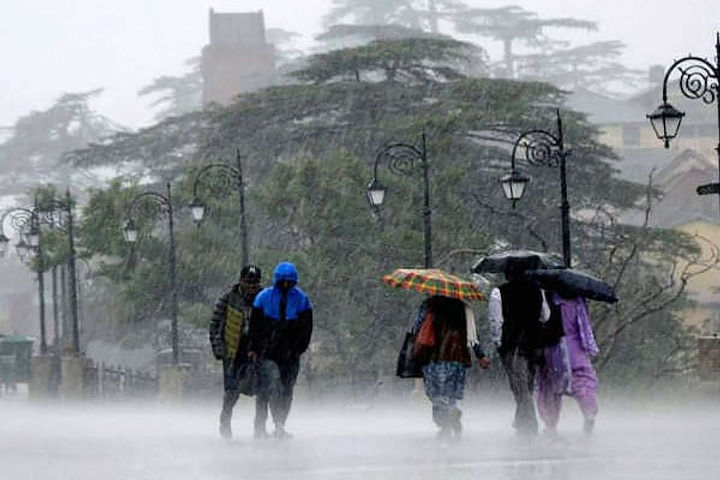IMD issues red alert for Mumbai Raigad, Ratnagiri predicts heavy to very heavy rainfall