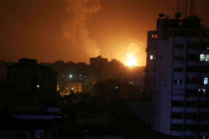 Israel airforce attacks Gaza strip after rocket attacks in its territory