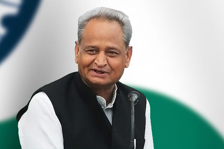 Ashok Gehlot calls in media to showcase strength after Pilot claims the CM has lost majority