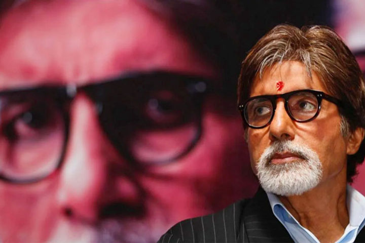 I bow down to you Amitabh Bachchan pens poem for fans says flooded with so much love
