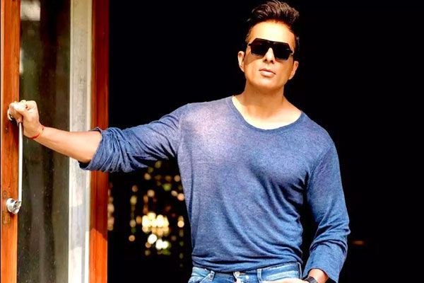 Sonu Sood to support 400 migrant families affected by pandemic