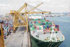 Angry workers went on strike to privatize Colombo Port
