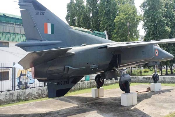 MiG-23 gifted by IAF to AMU listed for sale on OLX at a price of Rs 9.99 crore