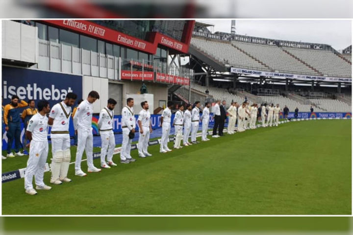 England Pakistan observe one-minute silence for COVID-19 victims before start of first Test match England Pakistan observe one-minute silence for COVID-19 victims before start of first Test match