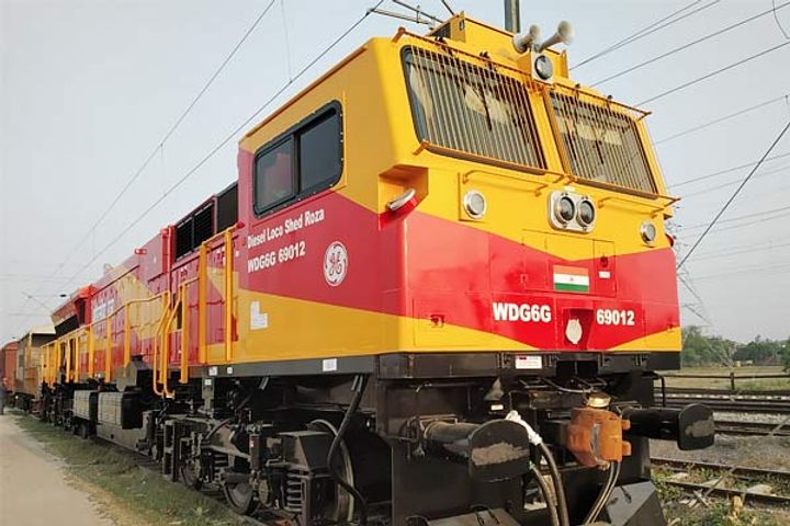 India first Kisan Rail flagged off from Maharashtra  Deolali