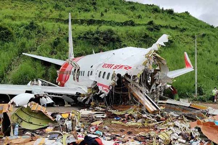 Felt a strange vibration Kerala plane crash survivors recall horror Felt a strange vibration Kerala plane crash survivors recall horror