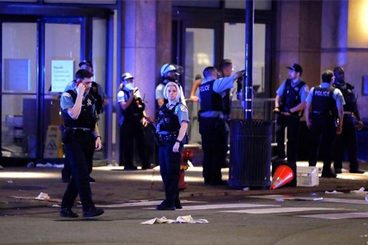 More than 100 arrested in Chicago ruckus after false news of death in police firing