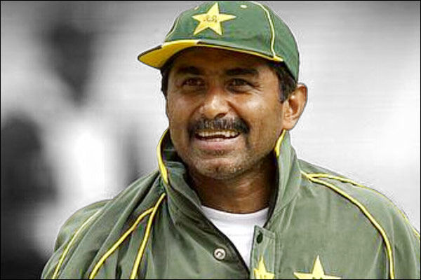 You think no one other than you knows about cricket Javed Miandad lashes out at Imran Khan