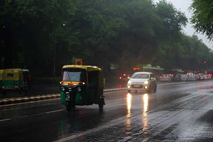 Scorching rain in Delhi-NCR today waterlogging in many areas