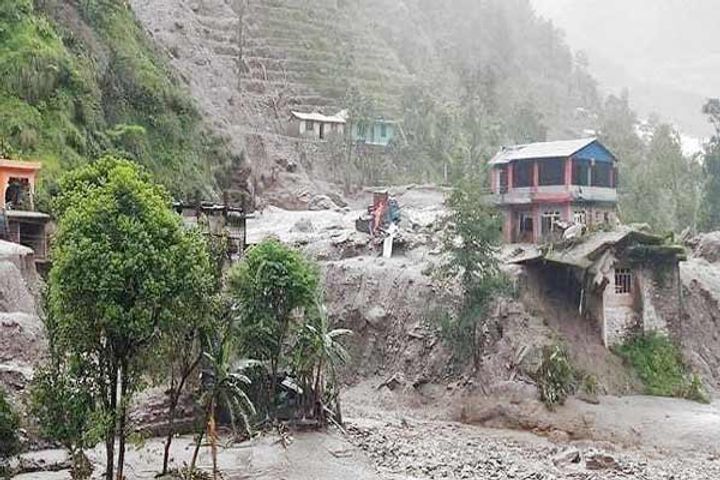 37 people missing after landslide in Sindhupalchok Nepal