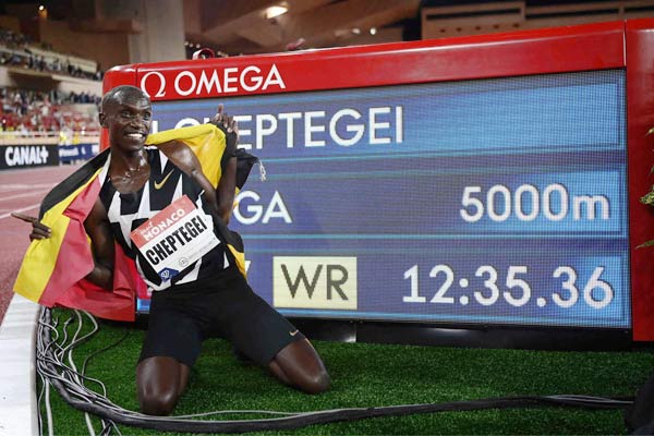 Joshua Cheptegei breaks 5000-metre world record on return of Diamond League
