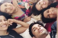 This is Mahendra Singh Dhoni Sushant sisters celebrate release of MS Dhoni The Untold Story in video