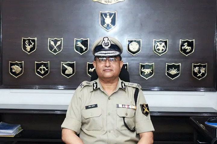 IPS officer Rakesh Asthana takes charge as the 27th Director-General of Border Security Force